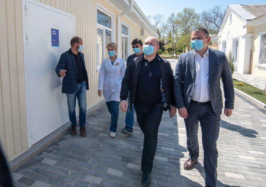В Севастополе завершено строительство модульного корпуса инфекционной больницы