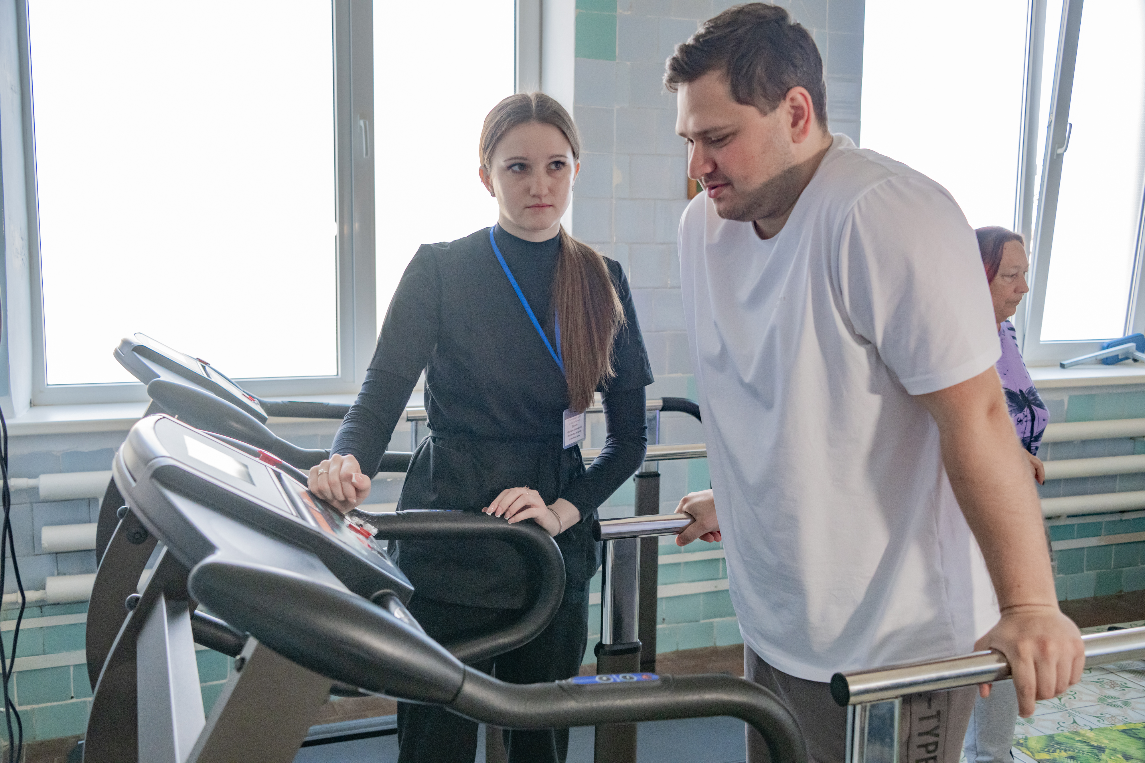 В отделении медицинской реабилитации Городской больницы № 9 Севастополя продолжают возвращать к полноценной жизни защитников Отечества