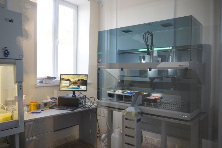 Проект ОНФ «Регион заботы» передал в Севастополь 30 тысяч высокоточных тестов на COVID-19