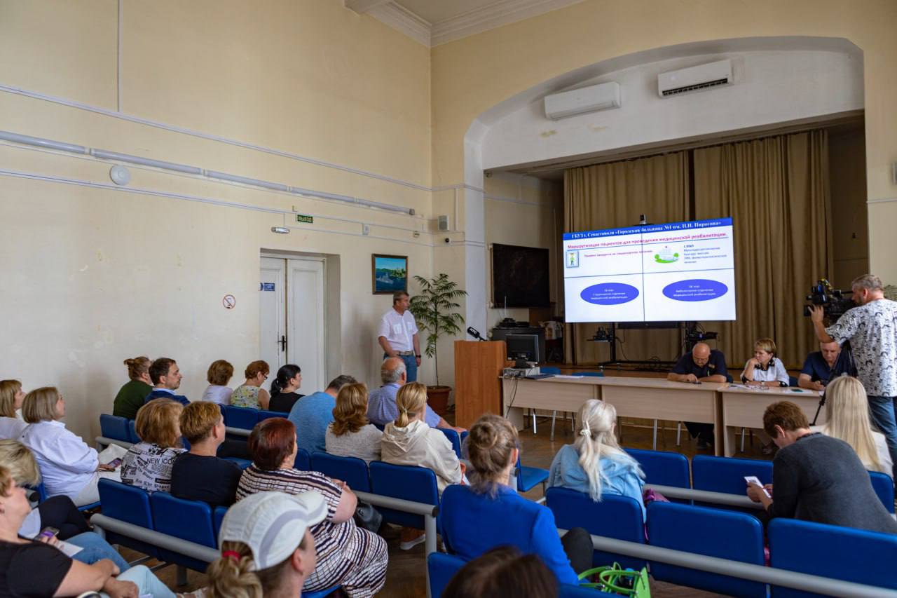 Главные врачи севастопольских больниц провели встречи с населением