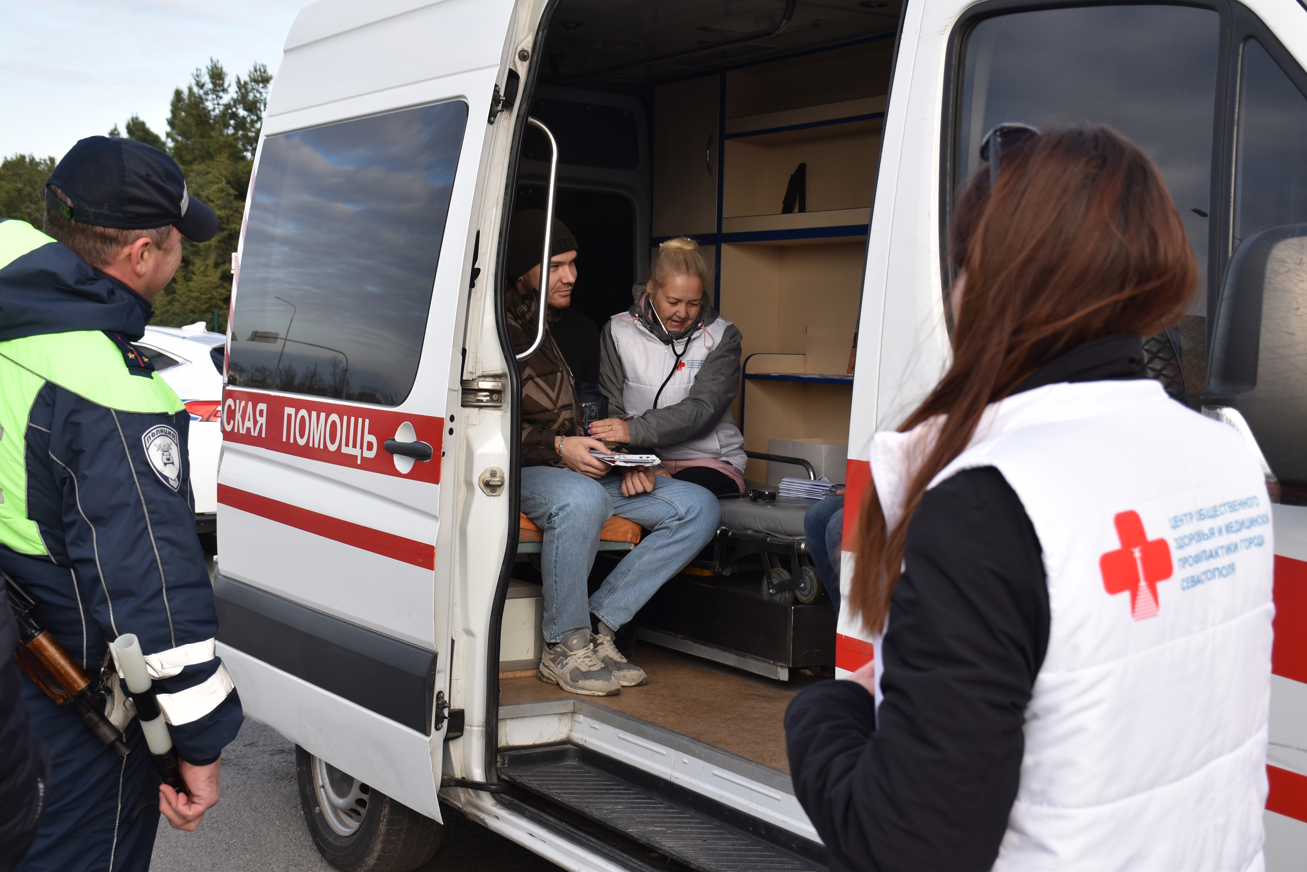 «День здорового водителя» провели севастопольские медики и сотрудники ГИБДД