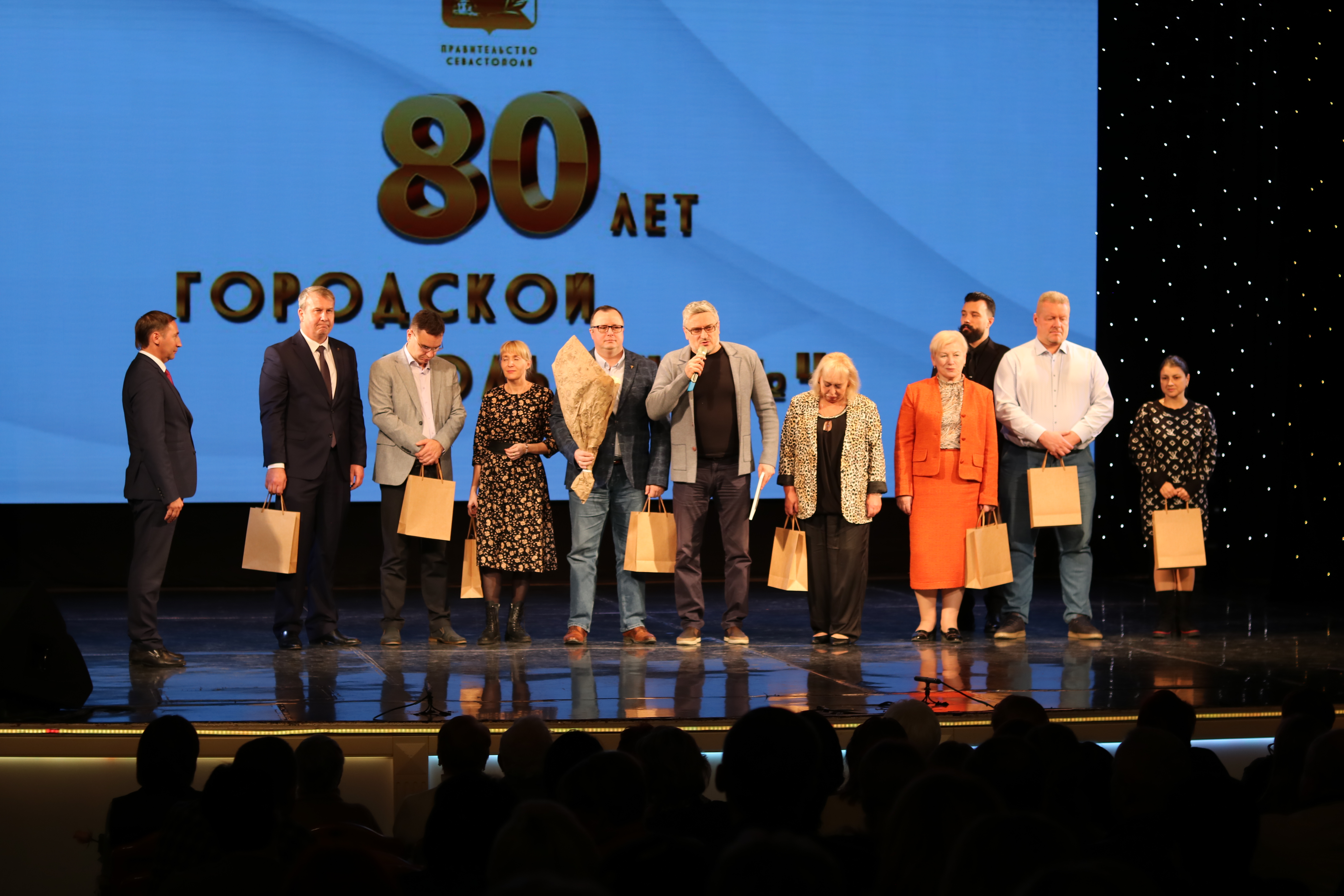 Всегда на передовой: 80-летний юбилей отмечает Городская больница № 4 на Северной стороне