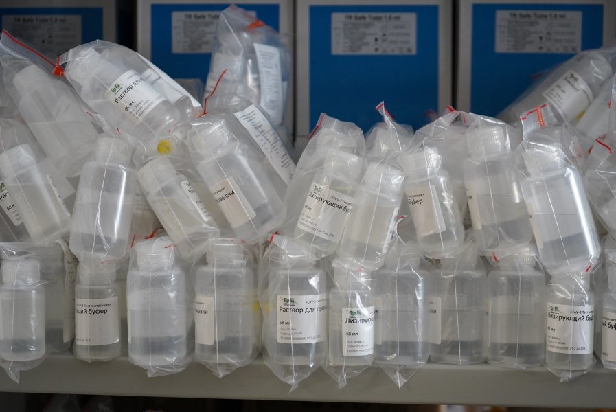 Проект ОНФ «Регион заботы» передал в Севастополь 30 тысяч высокоточных тестов на COVID-19