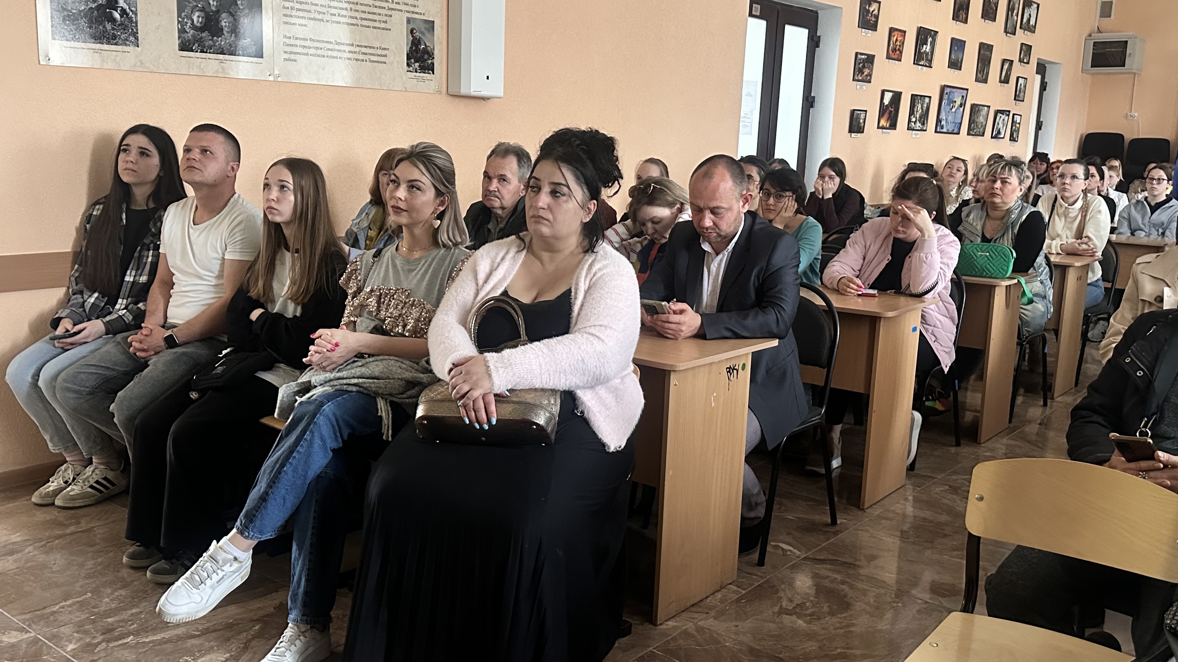 В Севастопольском медицинском колледже имени Жени Дерюгиной прошёл день открытых дверей