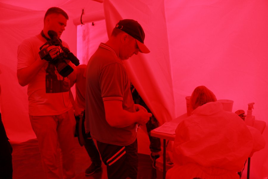 На въездах в Севастополь установлены новые медицинские модули для тестирования на COVID-19