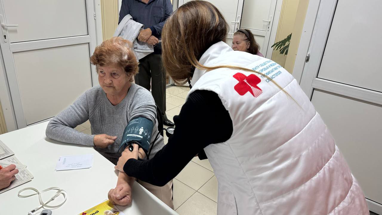 День здоровья провели медики для жителей села Хмельницкое День здоровья провели медики для жителей села Хмельницкое
