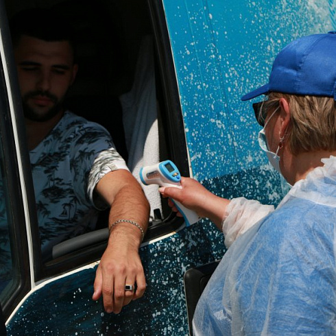 На въездах в Севастополь установлены новые медицинские модули для тестирования на COVID-19