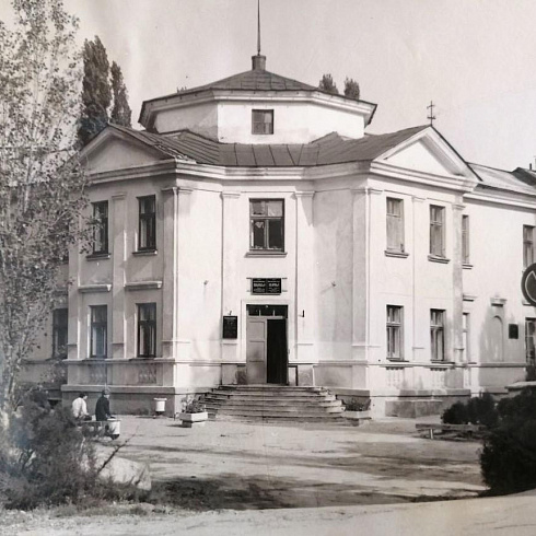 Всегда на передовой: 80-летний юбилей отмечает Городская больница № 4 на Северной стороне
