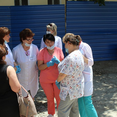 Коллектив Городской больницы № 4 проголосовал за поправки в Конституцию