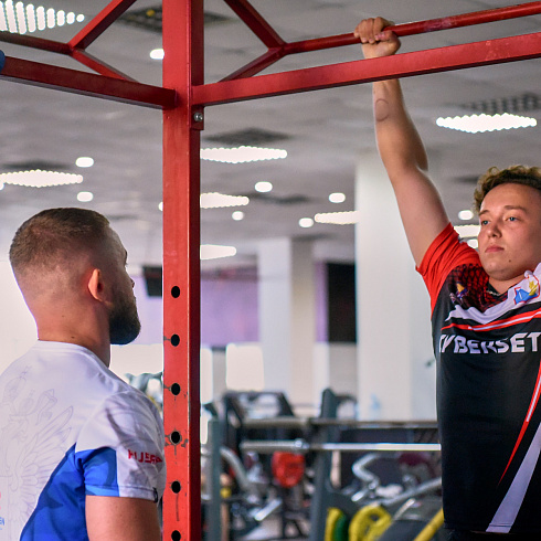 Необычный эксперимент: сборная Севастополя по киберспорту готовится к сдаче ГТО