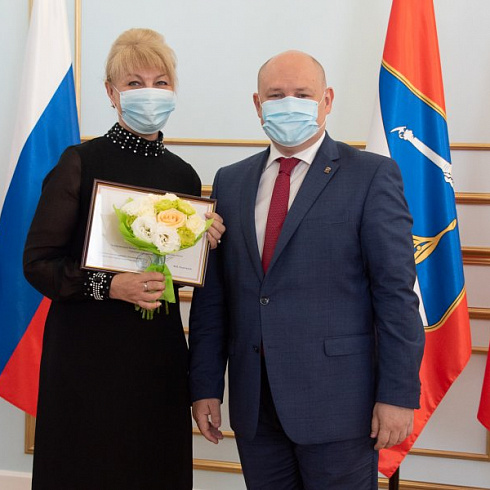 Михаил Развожаев вручил госнаграды севастопольским медикам