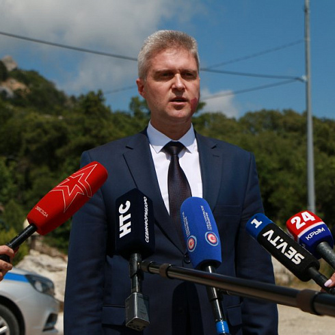 На пунктах пропуска в Севастополь взяли первые тесты на COVID -19 у въезжающих